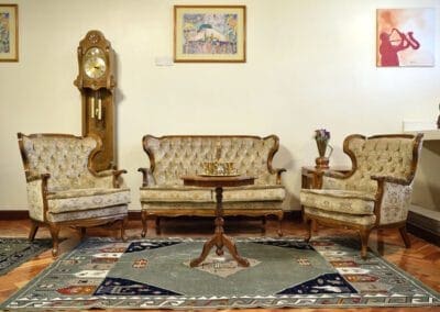 Leopard Lounge