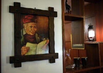 Artefacts & Decorations
